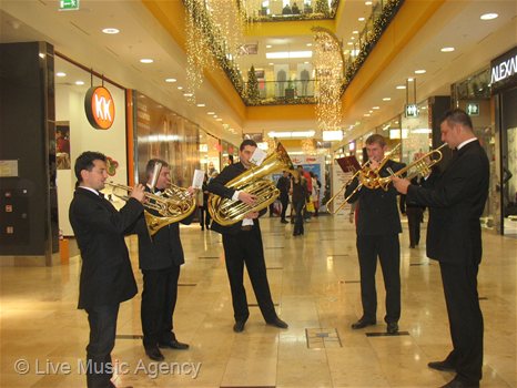 Коледни събития 03 - 24.12.2011 Сердика Център Мол | фото: livemusicagency.com